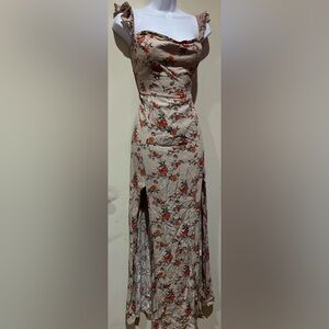 Beautiful maxi summer dress with splits